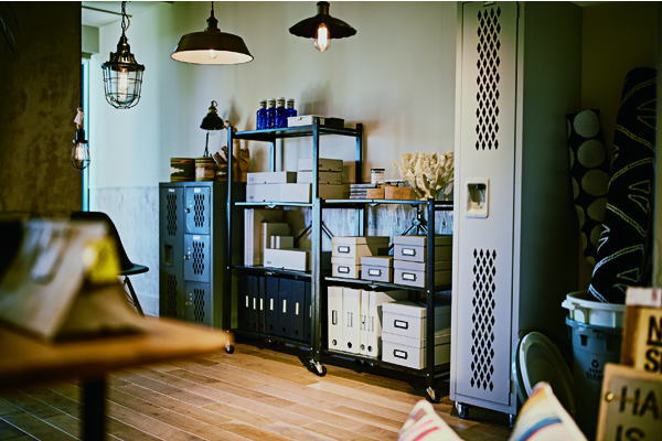 スチール ロッカー 収納